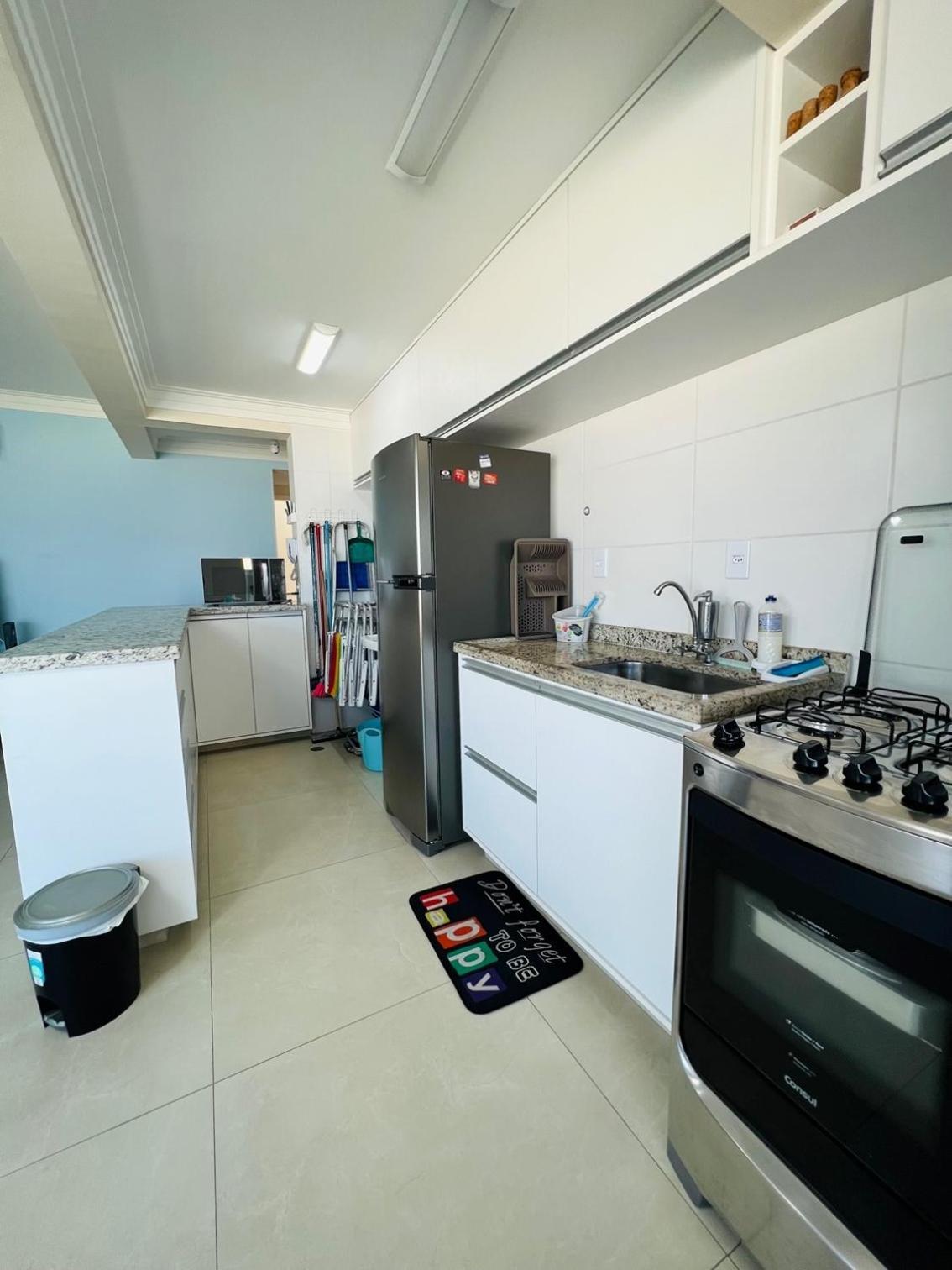 גוארויה Condominio Club, Vista Para O Mar, Churrasqueira מראה חיצוני תמונה