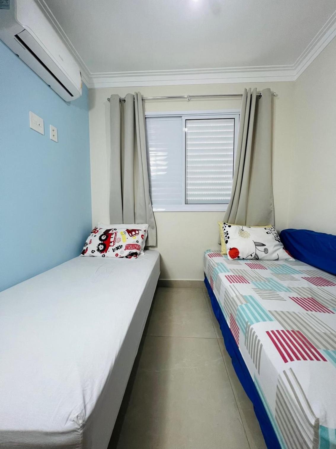 גוארויה Condominio Club, Vista Para O Mar, Churrasqueira מראה חיצוני תמונה